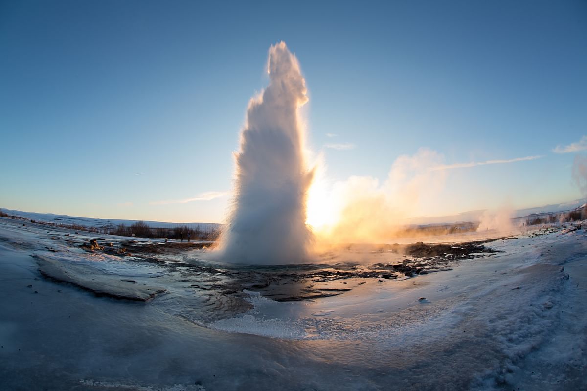 Private Golden Circle with erupting water & history