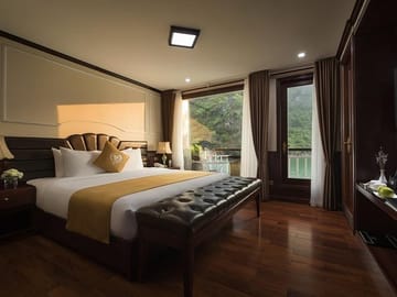 Luxury 5 Star Cruise 2 Days 1 Night Tour in Ha Long Bay-Lan Ha Bay