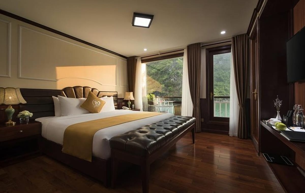 Luxury 5 Star Cruise 2 Days 1 Night Tour in Ha Long Bay-Lan Ha Bay