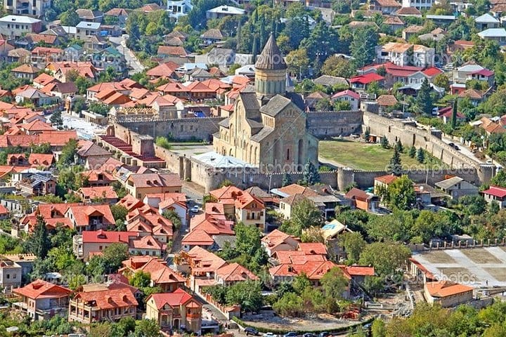 4 Full days in Georgia with private tour, free aiport