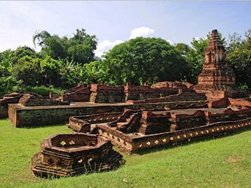 Wiang Kum Kam and Wat Chiang Man Day Trip from Chiang Mai