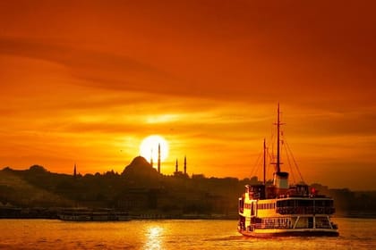 Small Group: Spice Bazaar&Cruising on Bosphorus