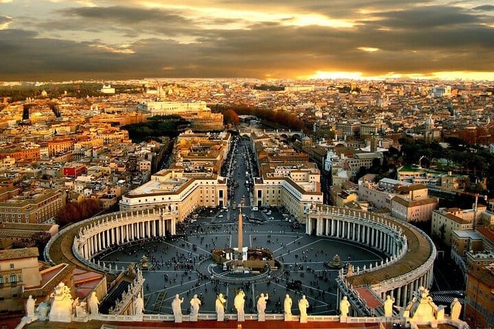 Three hours Rome Private Panoramic Tour with chauffeur  7