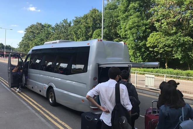 Heathrow Airport Private Transfers to/from London (Postcode WC1 to WC2) photo 6