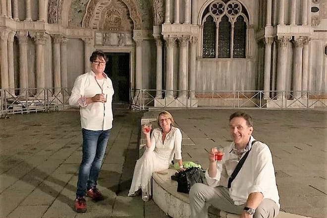 Wine Bars Hopping: Spritz & Local Bites Like a Venetian 10
