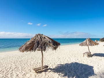 Bantayan Island Hopping Tour: Explore Virgin Island and Baigad Lagoon