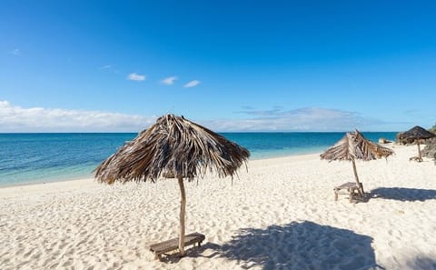 Bantayan Island Hopping Tour: Explore Virgin Island and Baigad Lagoon