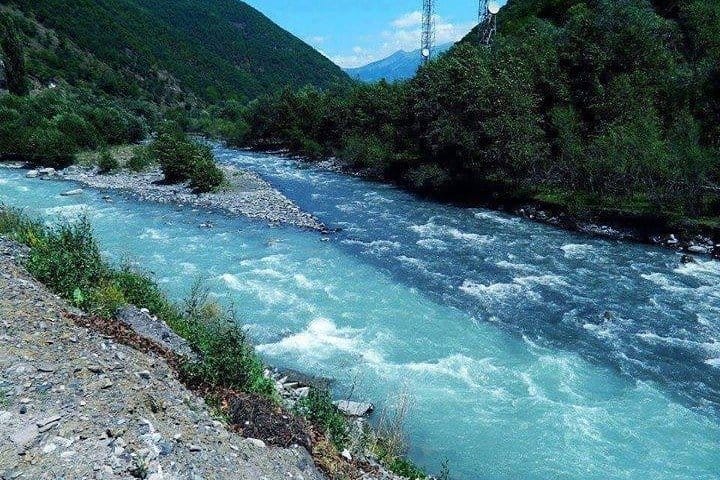 Black and White aragvi