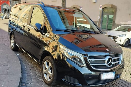 Round trip tour from Naples to Alberobello with a 2-hour visit