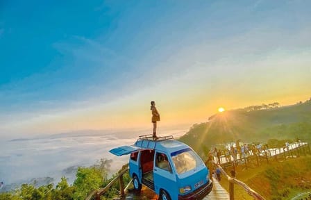 Cloud Hunting Tour with Local Delicacies in Dalat