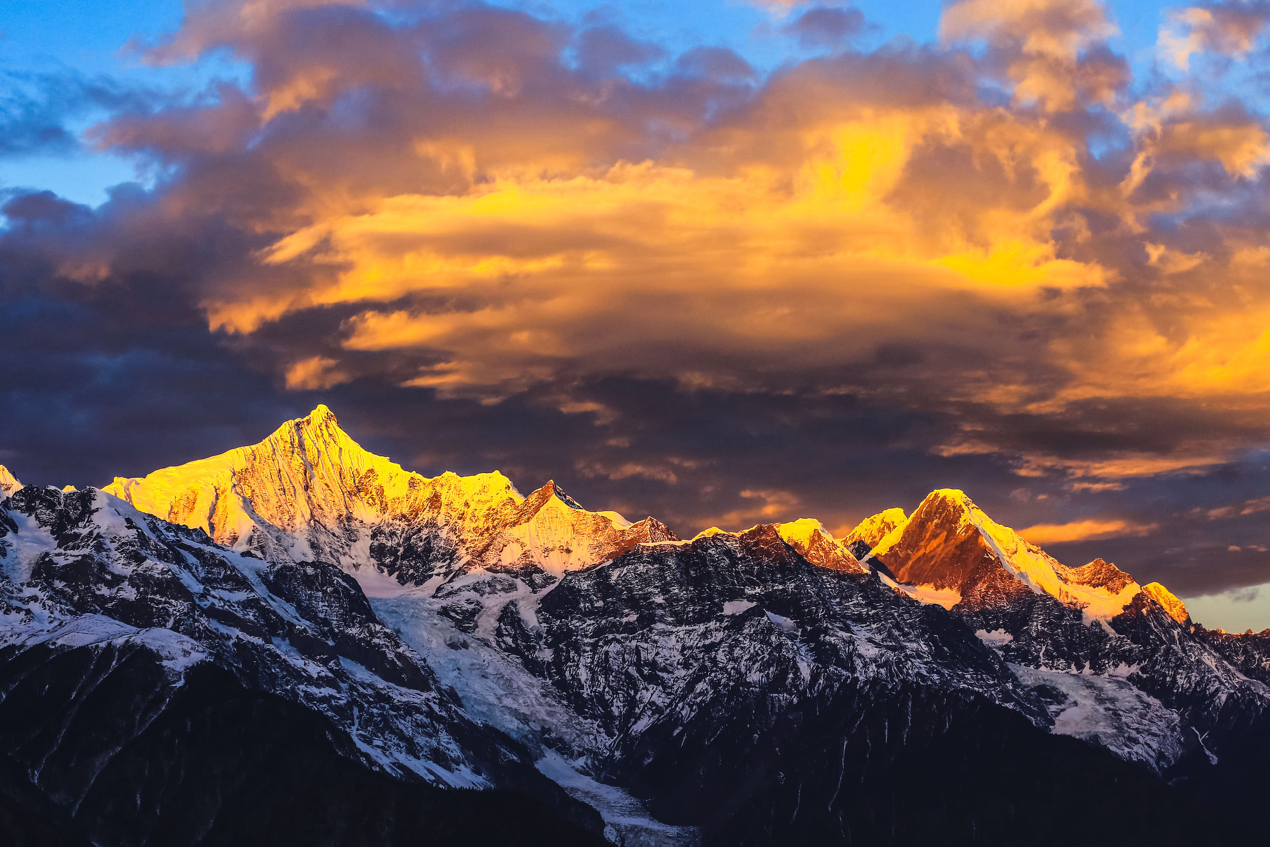 Sunrise over Meili Snow Mountain