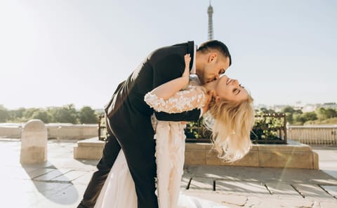 Eiffel Tower Photo Session in Paris for Lasting Memories