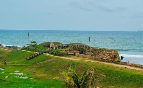 Colombo to Galle Fort Historical Bus Tour