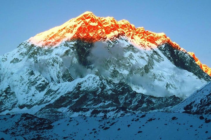 19 Days Mera Peak Climbing & Expedition – One Life-Changing Himalayan Adventure