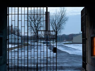 Private 5-Hour Tour of Sachsenhausen Memorial from Berlin