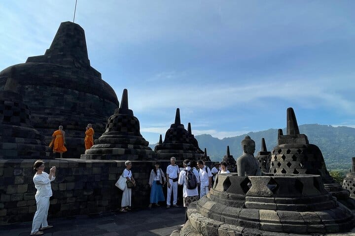 Borobudur Sunrise From Setumbu Hill, Prambanan Tour and Transport