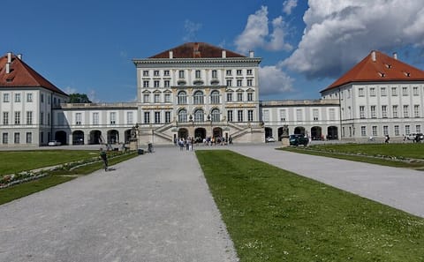 Guided Sightseeing Tour of Munich by Car