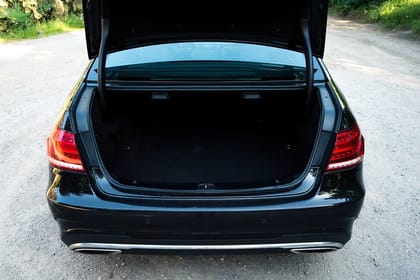 Private Calgary to Banff One-way Transfer in Luxury Car