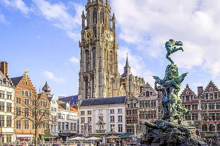 Private Antwerp Tour: Explore Rubens' Masterpieces & Iconic Sights