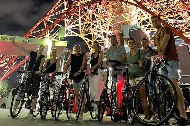 2-Hour Tokyo Night Bike Tour: Shibuya, City Lights & Tokyo Tower photo 2