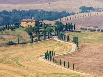 San Quirico Tour: Medieval Streets, Gardens & Tuscan Views