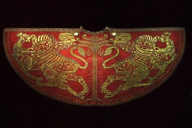 How to Pick a Crown. A Private Themed Tour of the Imperial Treasury (Kaiserliche Schatzkammer) / Tickets included 9