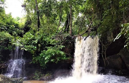 Kbal Spean Trekking Tour with Banteay Srei Visit in Siem Reap