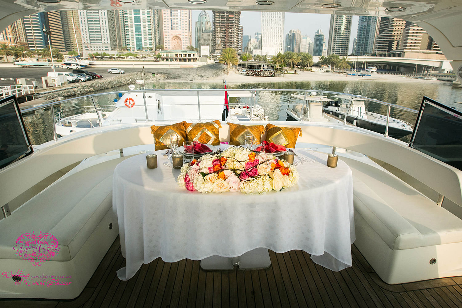 yacht rental dubai marina with food