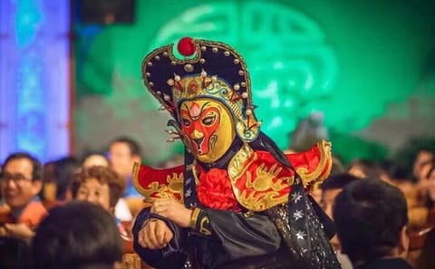 Chengdu Sichuan Opera Evening Show with Tea Service