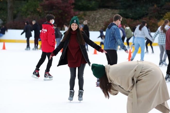 New York Central Park Ice Skating Ticket with Cruise Experience