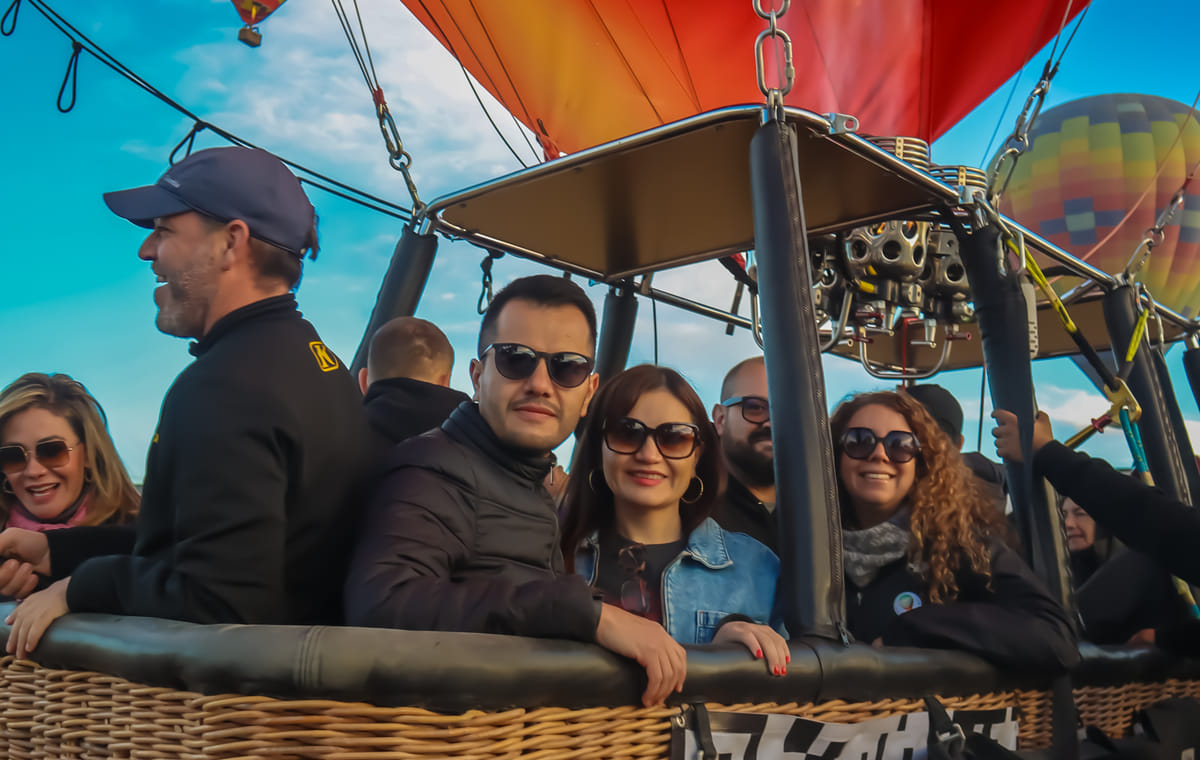 Hot Air Balloon Ride Over Teotihuacan with Breakfast