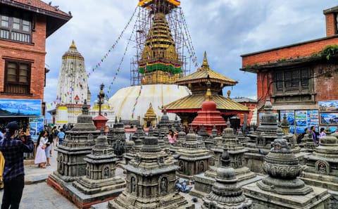 Walking Tour to Swayambhunath Monkey Temple in Kathmandu