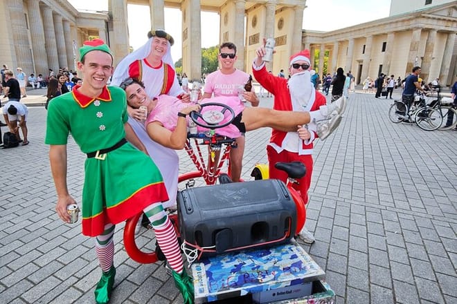 Party and Beer Bike Private Sightseeing Tour Berlin with Pick-up 3