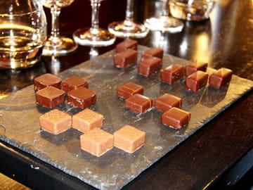 Private Wine and Cheese Tasting Experience in Paris