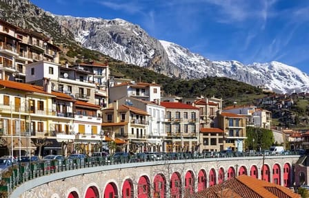 Private Day Trip in Delphi and Arachova from Athens