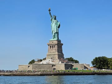 Statue of Liberty and Ellis Island Ferry Tour from Jersey City