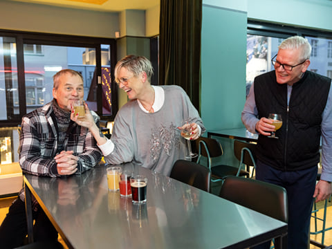 A group of travellers enjoying their time with the Guide