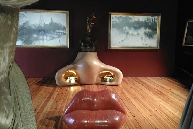 Mae West room, Dal&iacute; Museum