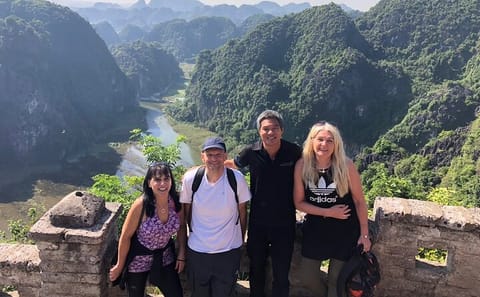 1 Day Luxury Tour in Bai Dinh, Trang An and Mua Cave From Hanoi
