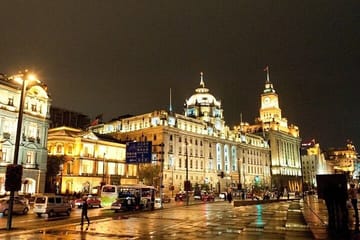 Shanghai Night River Cruise with Yang's Dumpling Dinner