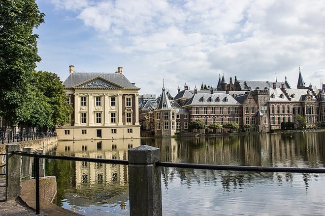 The Hague Private Walking Tour With A Professional Guide 2