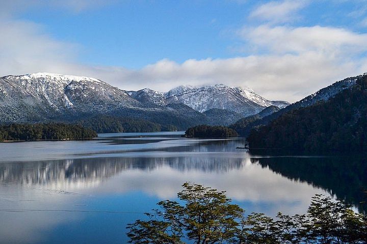 Explore San Martin de los Andes: Scenic Lakes, Volcanoes & National Park