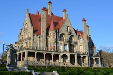 Vancouver->Victoria Tour | Visit Craigdarroch Castle and Butchart Garden Private