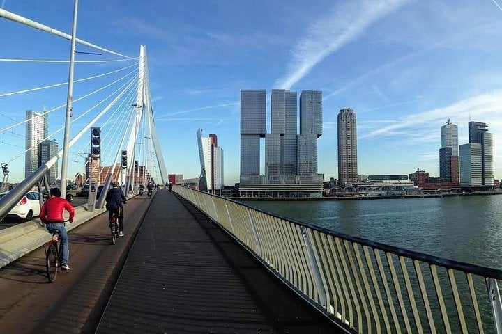 Rotterdam Travel to the Future Walking Tour 6