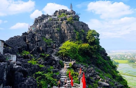 Private Full-Day Tour from Hanoi to Ninh Binh and Hoa Lư
