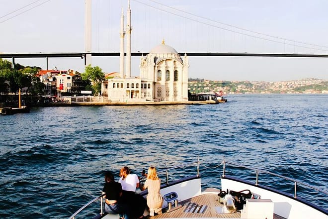 Istanbul Bosphorus Sunset Cruise Tour (Guided)