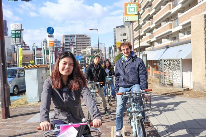 5-Hour Osaka Bike Tour to the Neighborhood of Osaka Castle 8