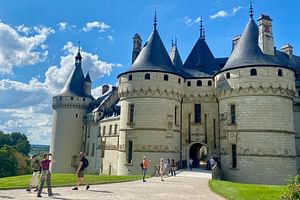 2-day Private Loire Valley 6 Castles by Minivan from Paris with Wine tasting.