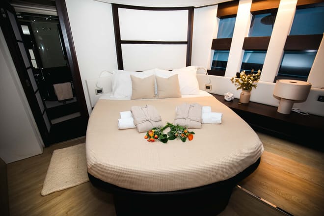 Luxury Capri Yacht Experience from Rome by Train | Private Azimut 62s Tour