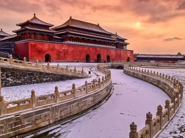 T-Square & Forbidden City Group Tours with Optional Sights